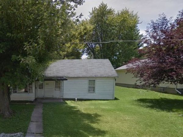 927 W Perry Street, Pittsfield, IL 62363