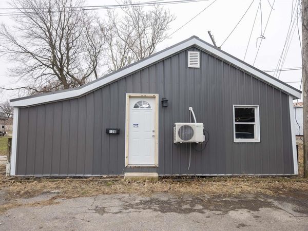 620 S Gharkey Street, Muncie, IN 47305