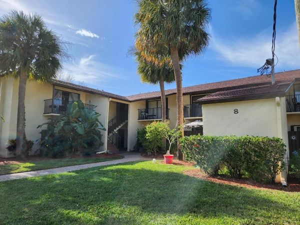 2050 Oleander Boulevard, Unit 8-109, Fort Pierce, FL 34950