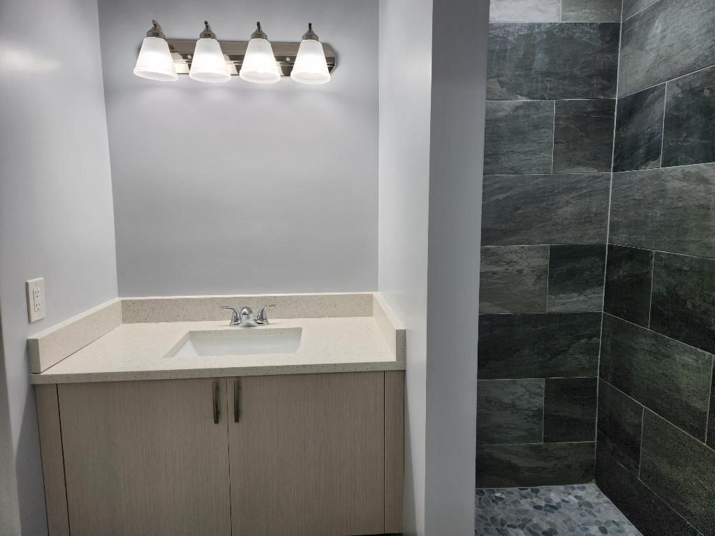 2050 Oleander Boulevard, Unit 8-109, Fort Pierce, FL 34950 Photo