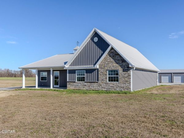 2720 Section Line Road , Union City, TN 38261