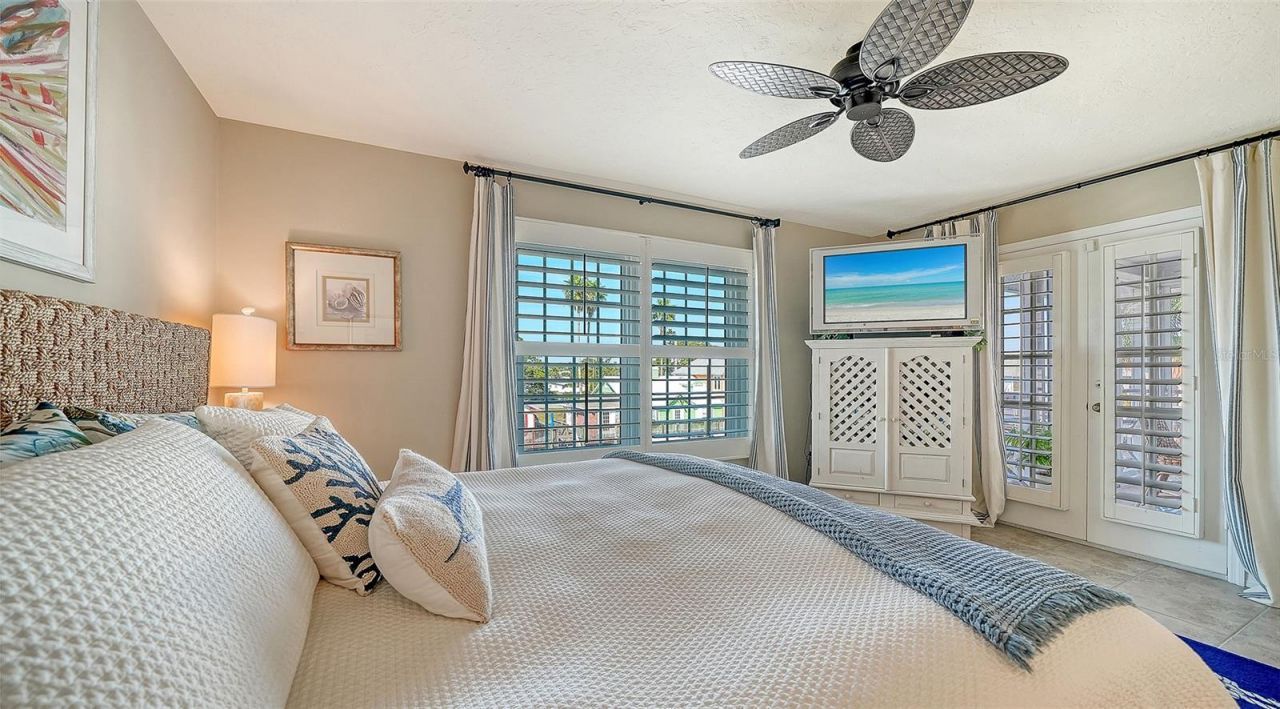 1564 Stickney Point Road, Unit 303, Sarasota, FL 34231 Photo