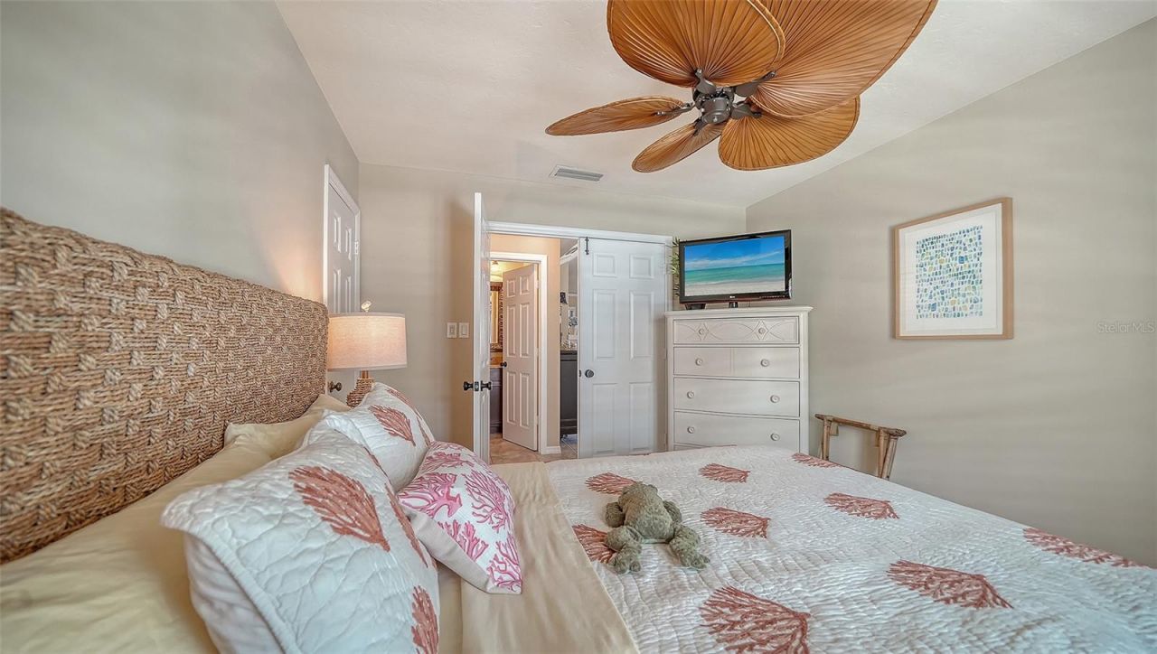 1564 Stickney Point Road, Unit 303, Sarasota, FL 34231 Photo