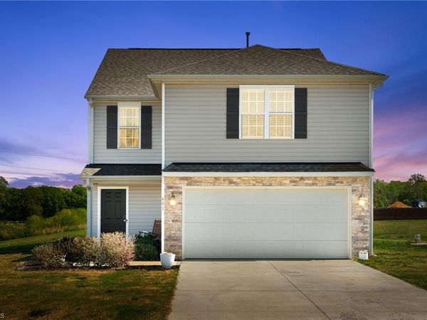 401 Altavista Drive, Clemmons, NC 27012