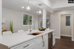 1923 Glenwood Road photo 4