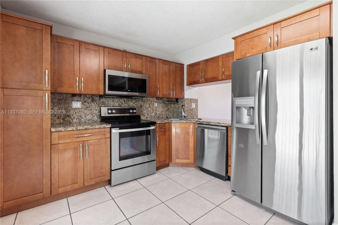 2162 W 60th St, Unit 14203, Hialeah, FL 33016 Photo