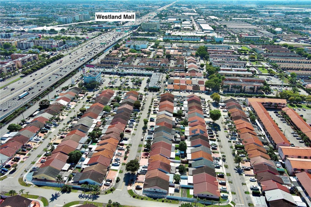 2162 W 60th St, Unit 14203, Hialeah, FL 33016 Photo