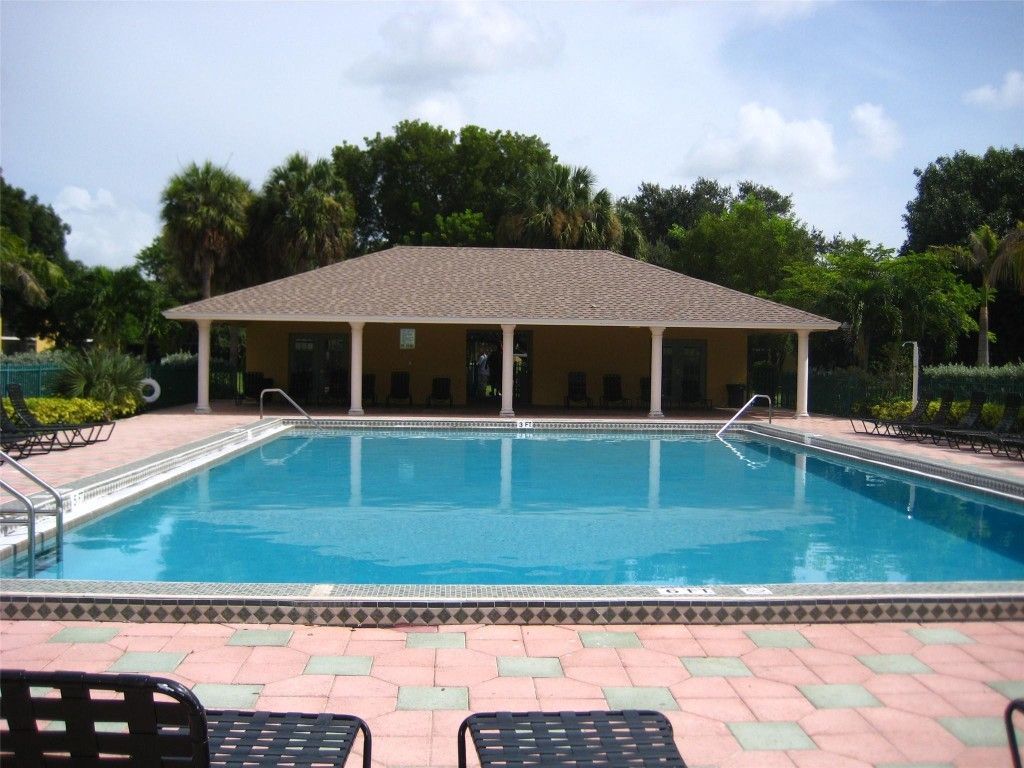 1529 Meadows Circle, Boynton Beach, FL 33436 Photo