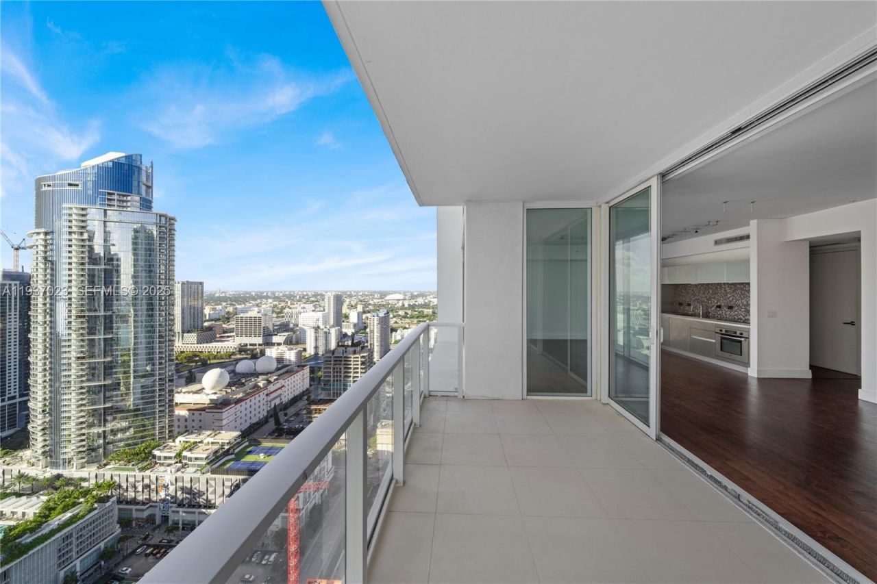 1040 Biscayne Blvd , Unit 4108, Miami, FL 33132 Photo