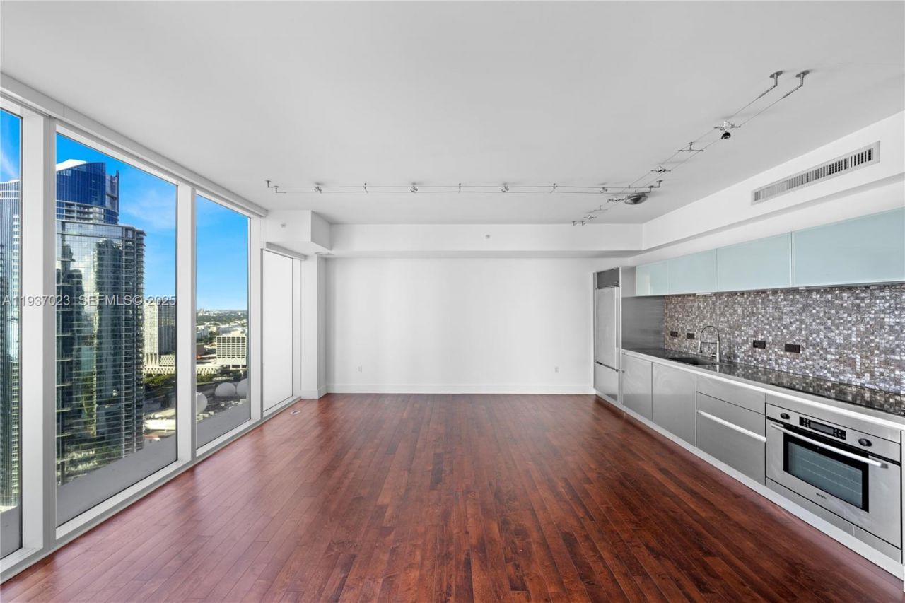 1040 Biscayne Blvd , Unit 4108, Miami, FL 33132 Photo