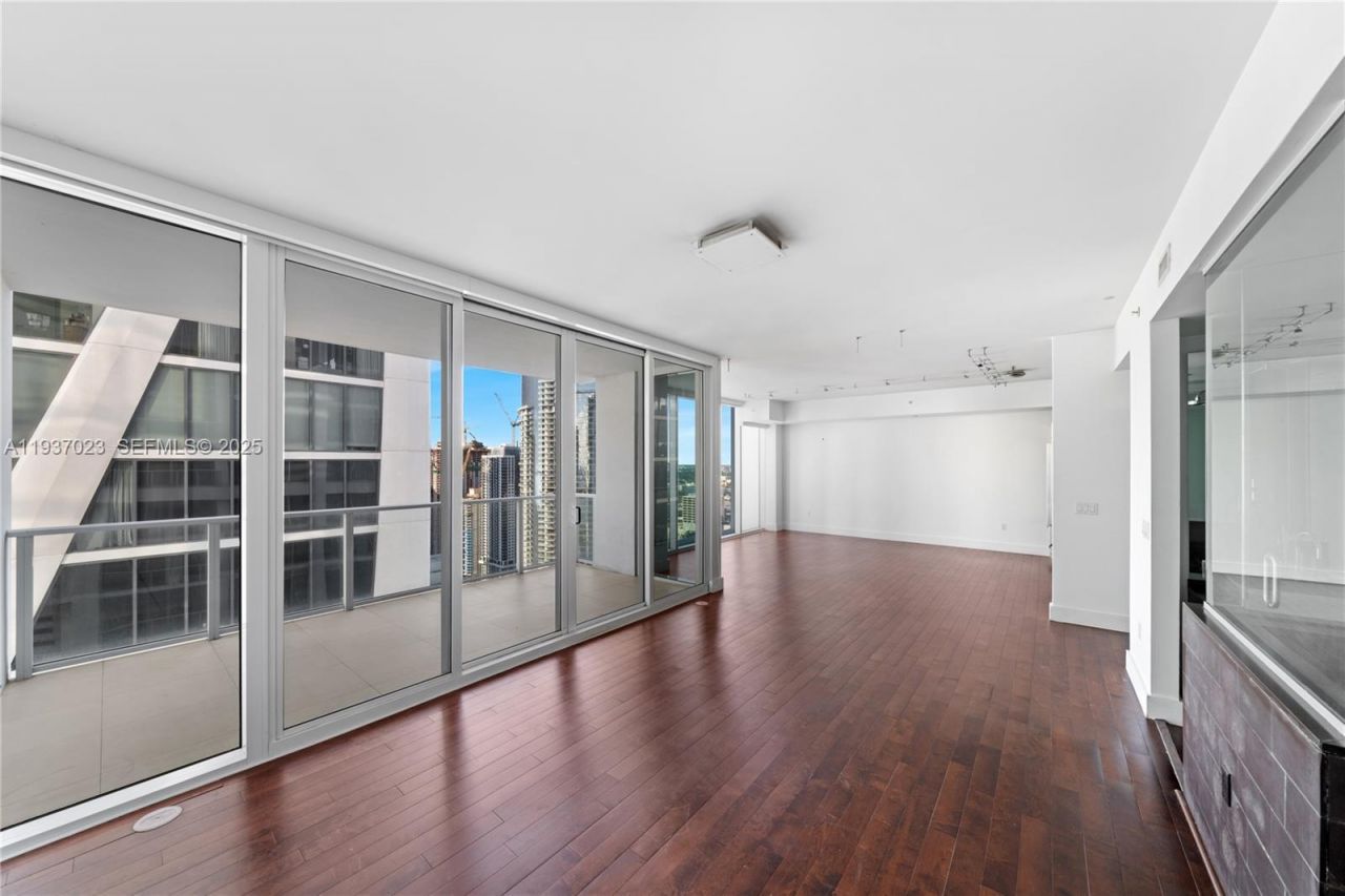 1040 Biscayne Blvd , Unit 4108, Miami, FL 33132 Photo