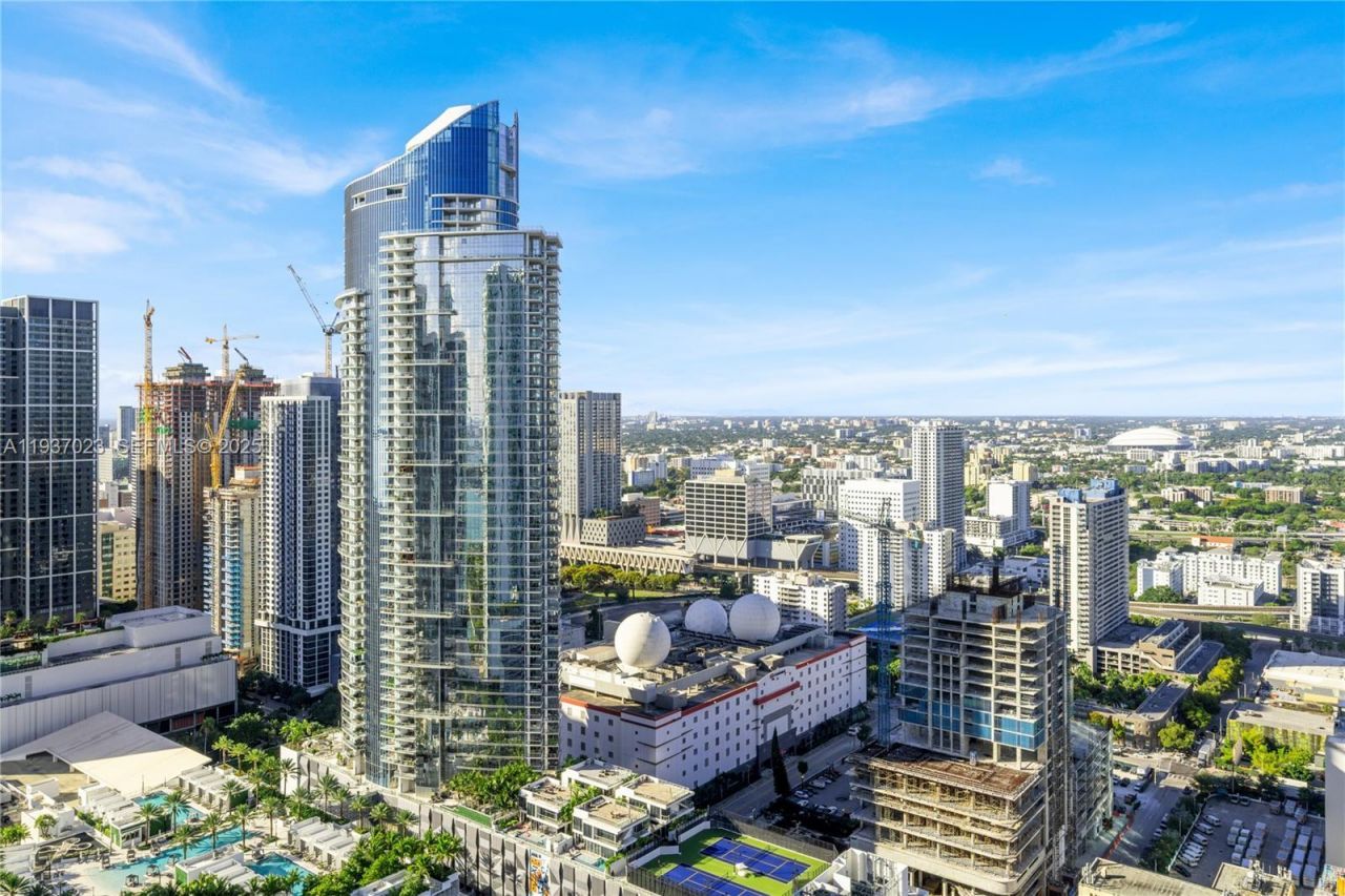 1040 Biscayne Blvd , Unit 4108, Miami, FL 33132 Photo