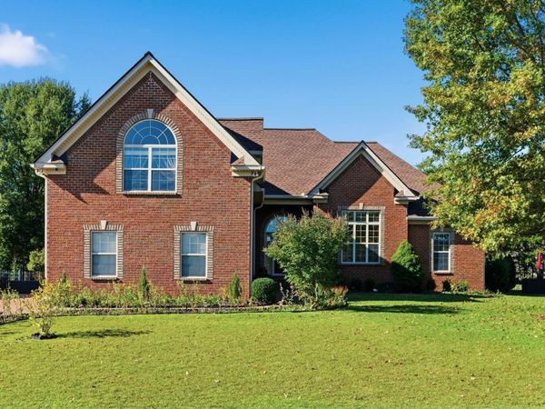 650 Bonita Pkwy S, Hendersonville, TN 37075