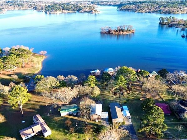 22557 Waterview Circle, Flint, TX 75762