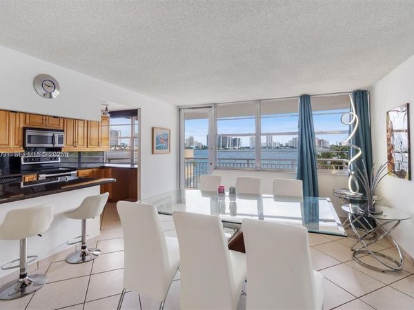 251 174th St, Unit 218, Sunny Isles Beach, FL 33160