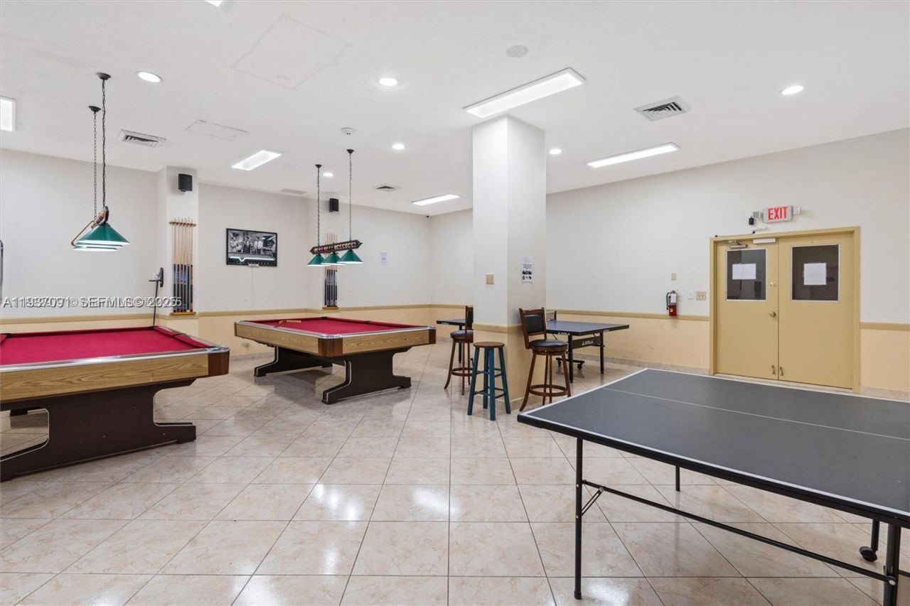 251 174th St, Unit 218, Sunny Isles Beach, FL 33160 Photo