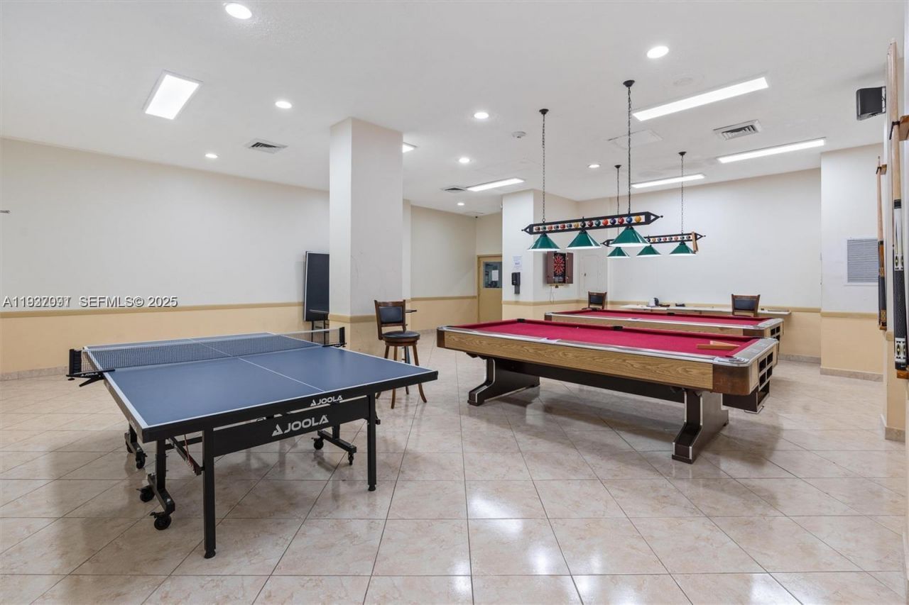 251 174th St, Unit 218, Sunny Isles Beach, FL 33160 Photo