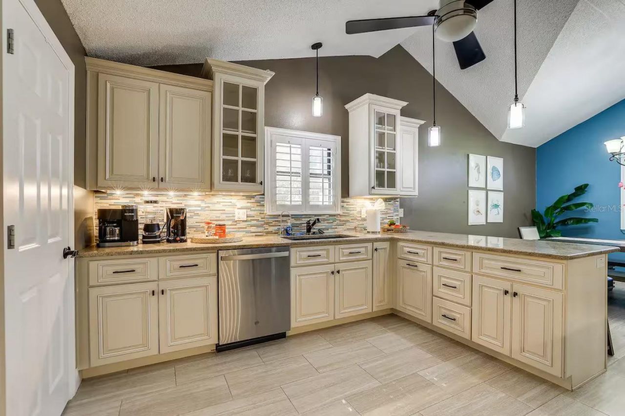 13837 76th Avenue, Seminole, FL 33776 Photo