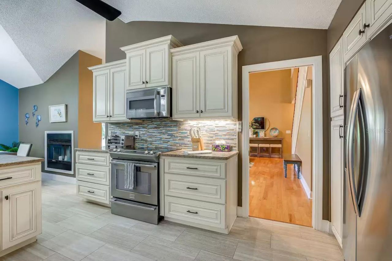 13837 76th Avenue, Seminole, FL 33776 Photo