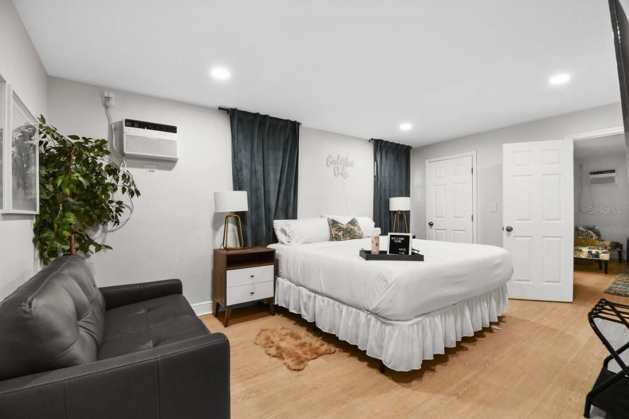 13837 76th Avenue, Seminole, FL 33776 Photo