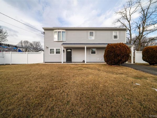 55 Schleigel Boulevard, Farmingdale, NY 11735