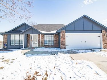 1022 Bedford Drive, Warrensburg, MO 64093
