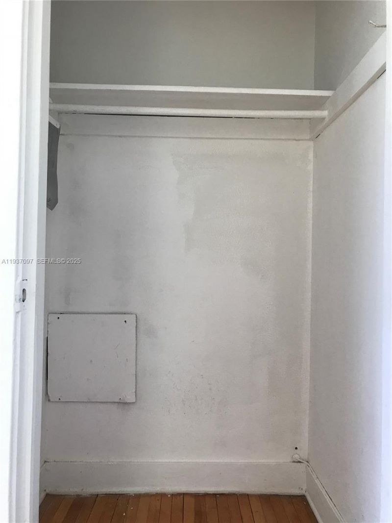 700 W 51st St , Unit 5, Miami Beach, FL 33140 Photo