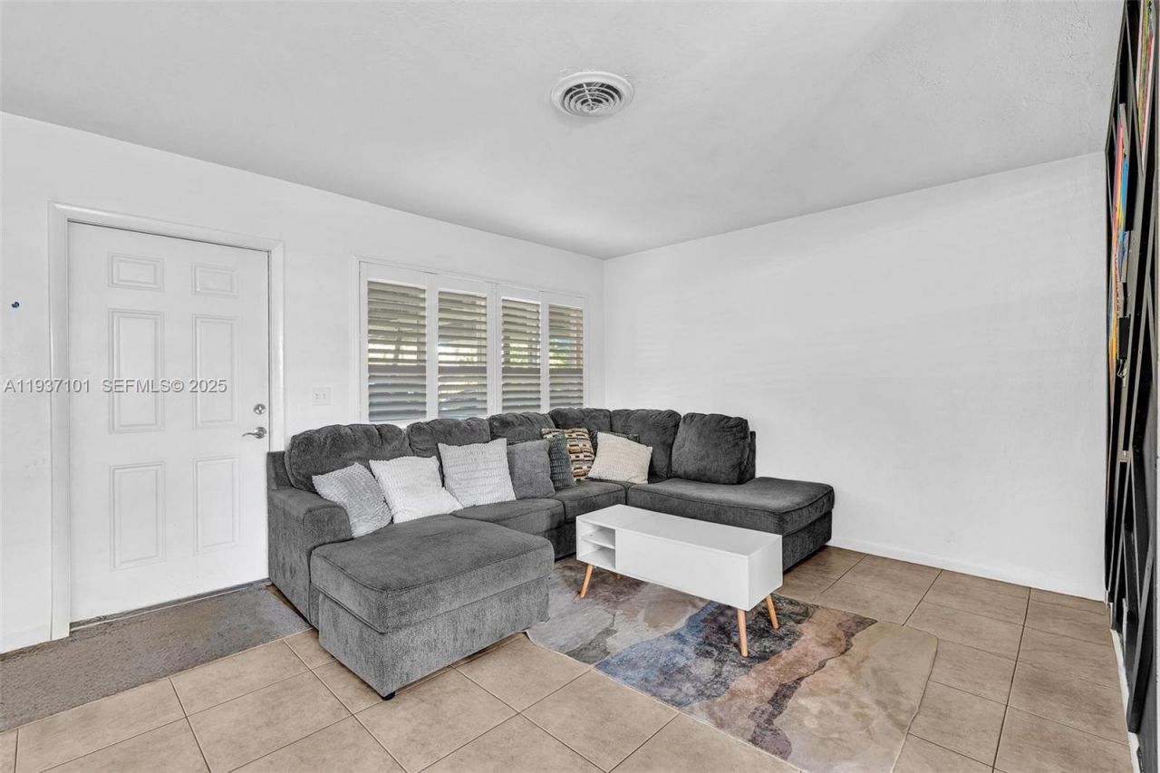 186/188 SE 27th Way, Boynton Beach, FL 33435 Photo