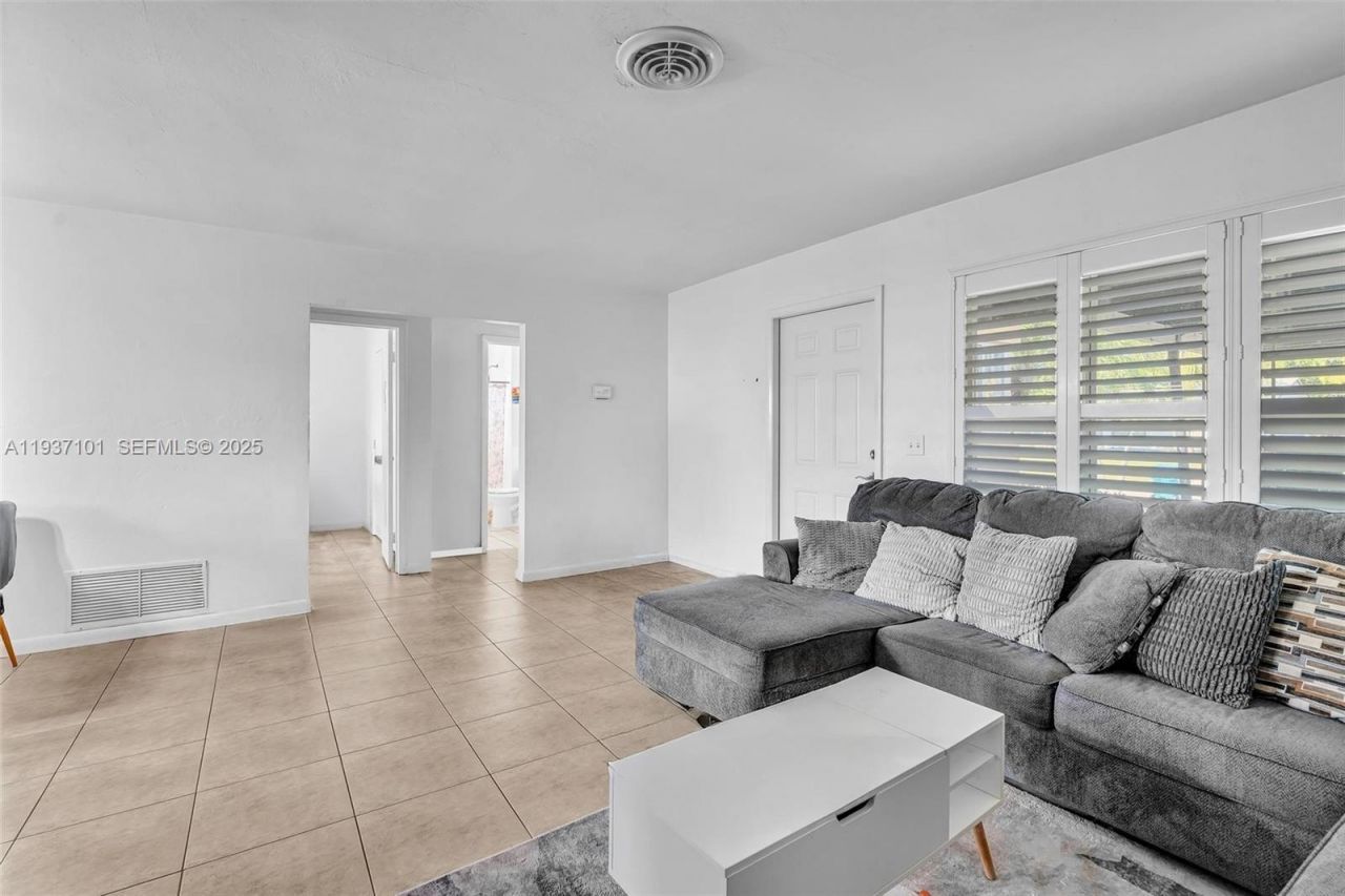 186/188 SE 27th Way, Boynton Beach, FL 33435 Photo