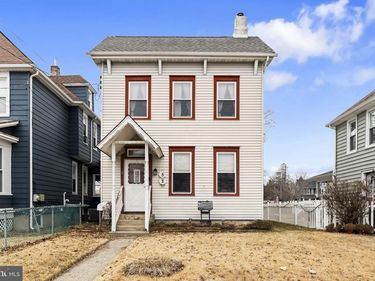 52 GREEN STREET, MORRISVILLE, PA 19067