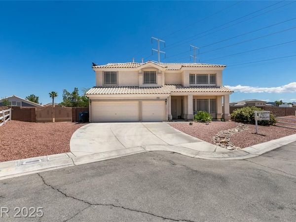 10290 Marion Morrison Court, Las Vegas, NV 89183