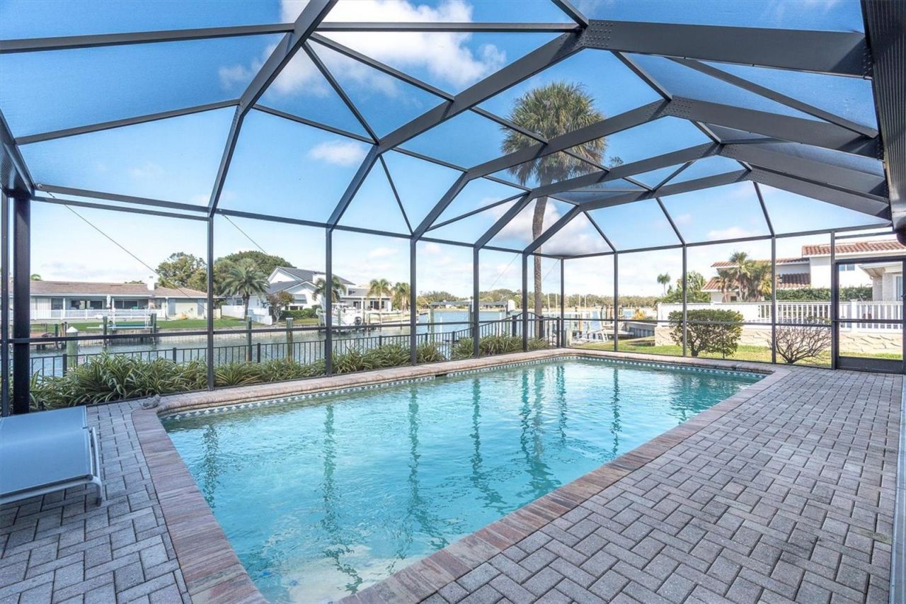 4935 62nd Avenue S, Saint Petersburg, FL 33715 Photo