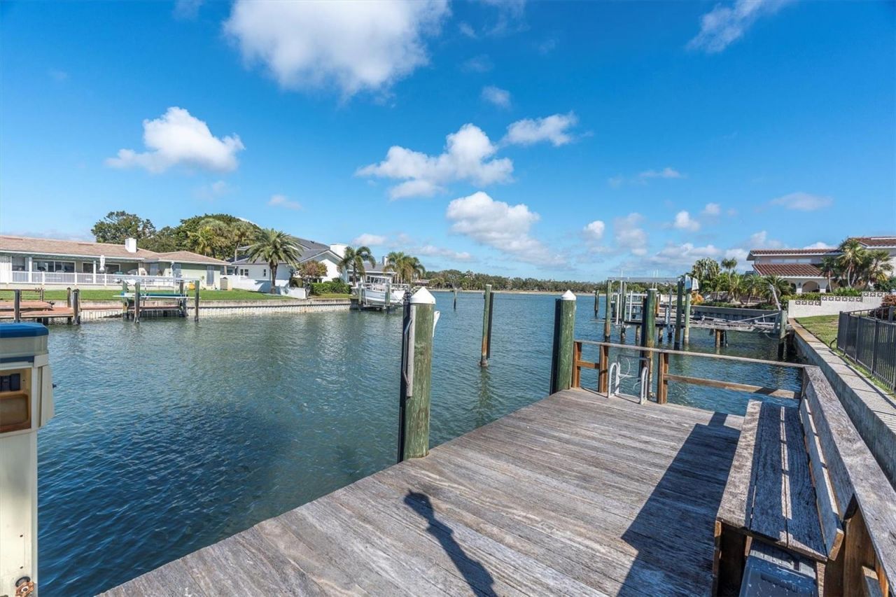 4935 62nd Avenue S, Saint Petersburg, FL 33715 Photo