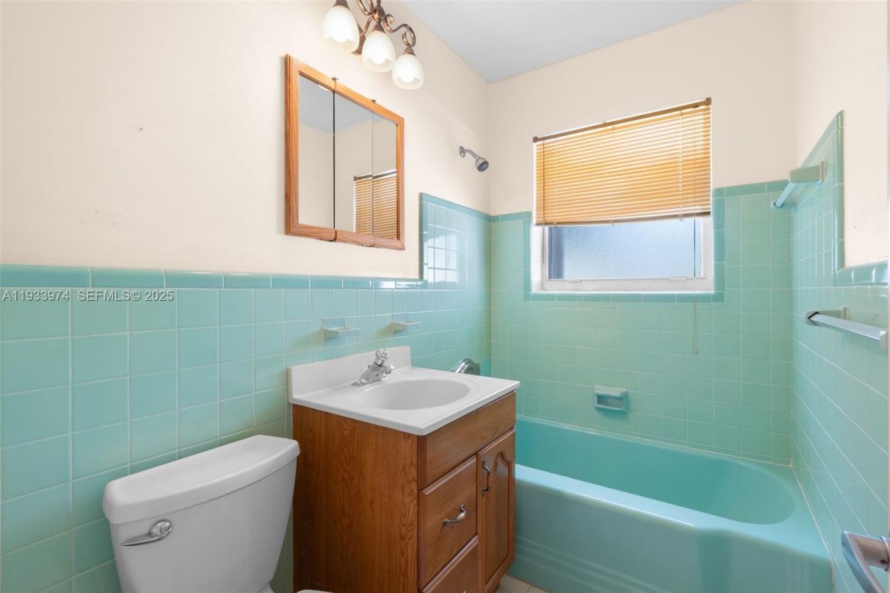 4310 SW 9th Ct, Plantation, FL 33317 Photo