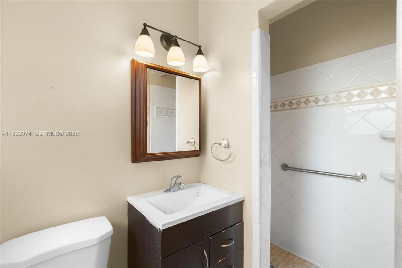 4310 SW 9th Ct, Plantation, FL 33317 Photo