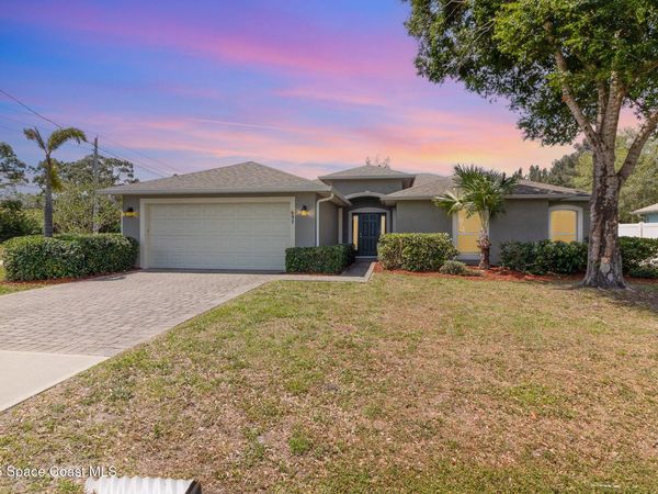 691 Belvedere Road NW, Palm Bay, FL 32907