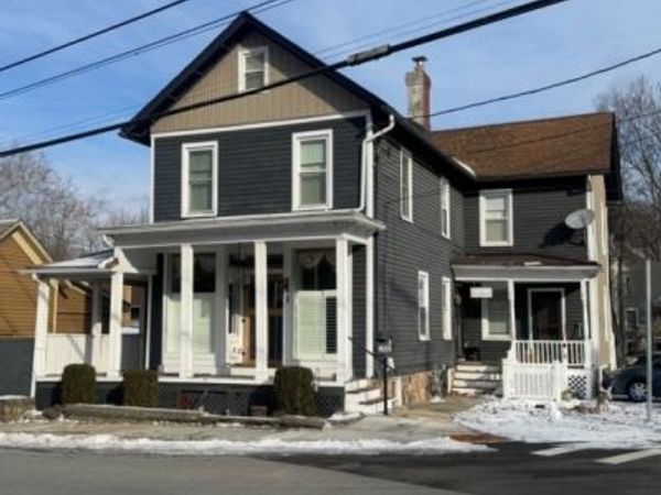 44 Main St, Califon, NJ 07830