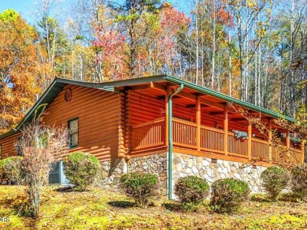 1150 Ogle Hills Rd, Gatlinburg, TN 37738