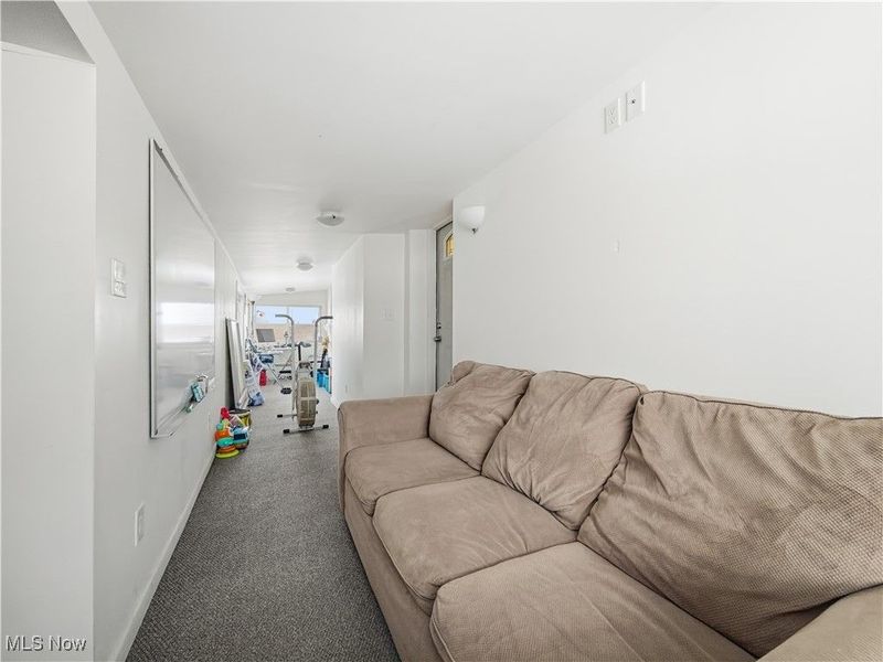 1214 E Market Street, Warren, OH 44483 Photo 9