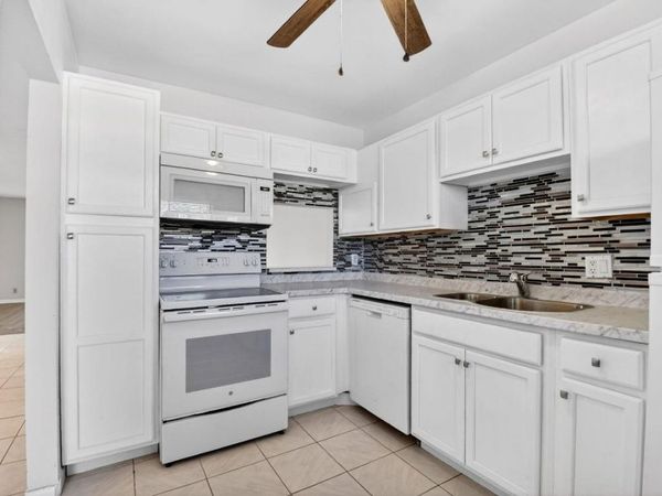 201 Oxford 600, West Palm Beach, FL 33417