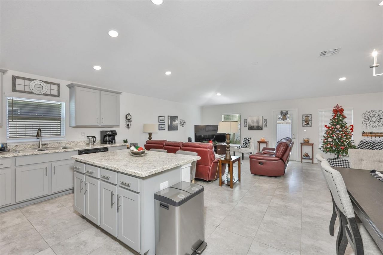 14524 Scottburgh Glen Drive, Wimauma, FL 33598 Photo