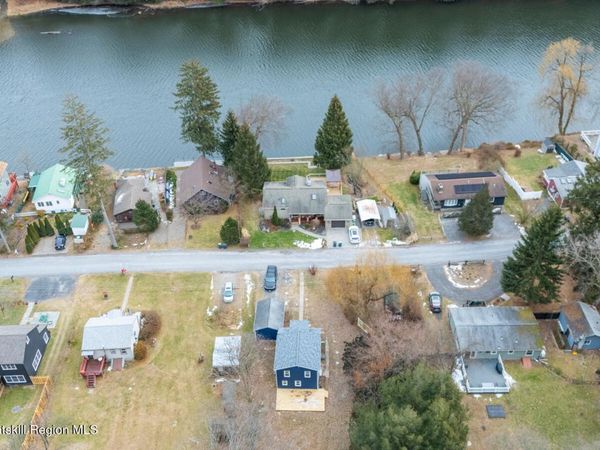 148 Esopus Creek Road, Saugerties, NY 12477