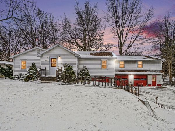 2854 Oak Street, Stevensville, MI 49127