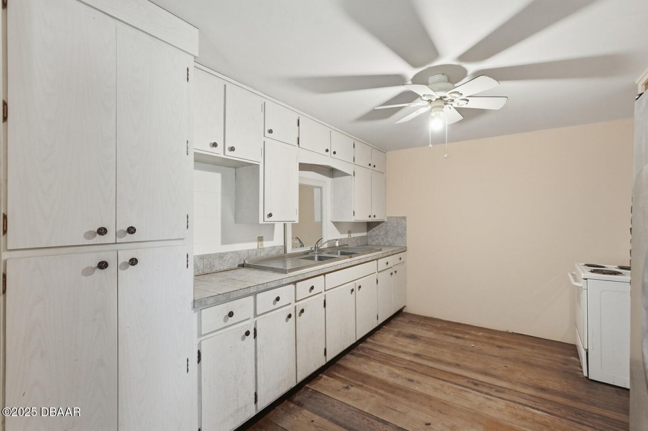 191 Howes Street, Oak Hill, FL 32759 Photo