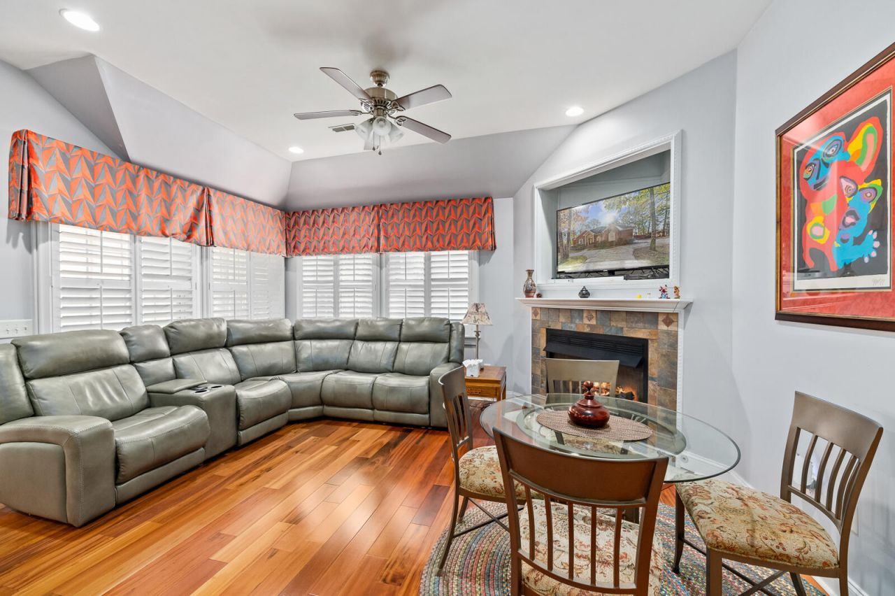 4431 Wild Thicket Lane Photo 13