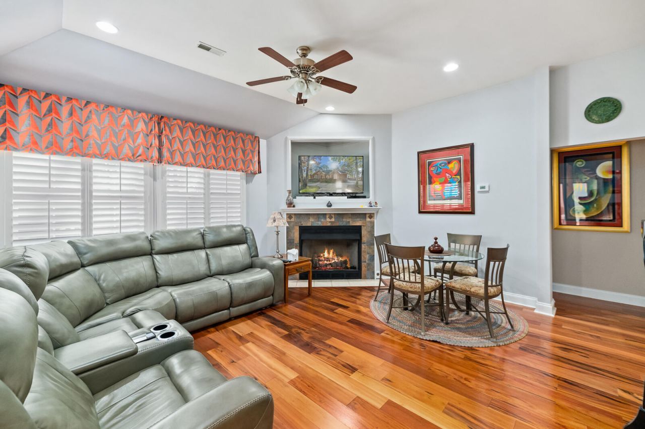 4431 Wild Thicket Lane Photo 14