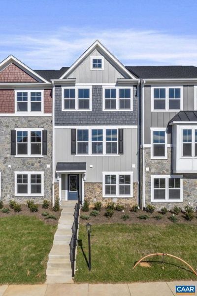 738 Park Ridge Dr, Crozet, VA 22932 Main Photo