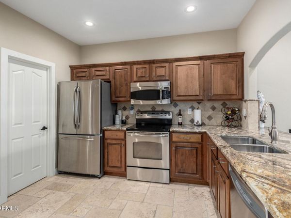 7021 E Earll Drive, Unit 213, Scottsdale, AZ 85251