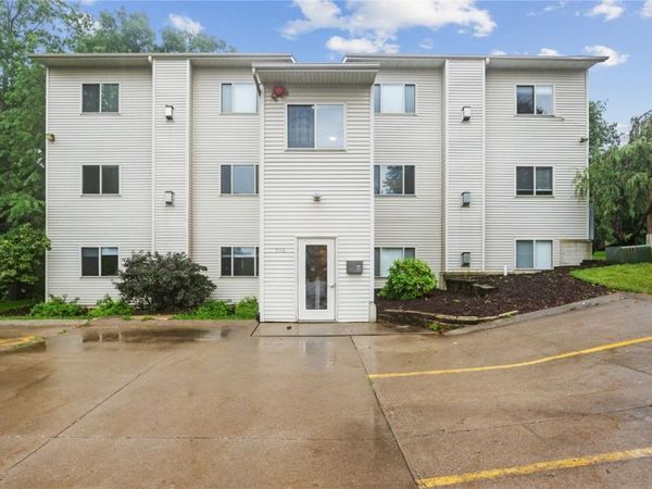 930 23rd Ave Place, Unit 6, Coralville, IA 52241