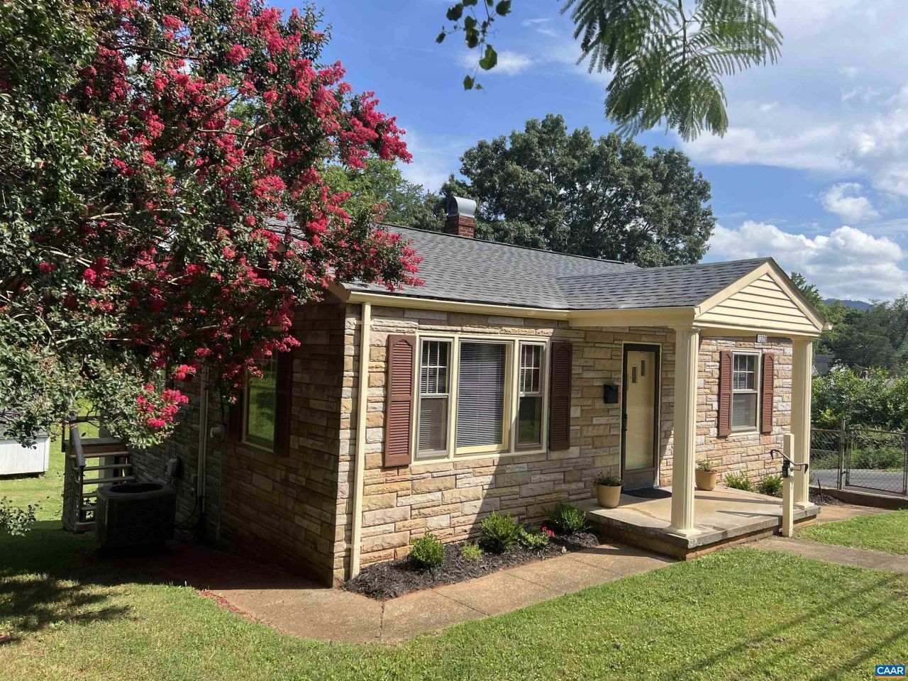 1320 Avon St, Charlottesville, VA 22902 Main Photo